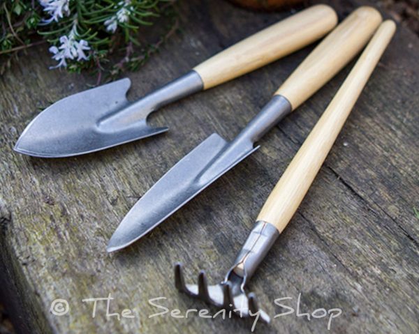 Darlac Garden Vintage Garden Mini Essentials Trowel with Bamboo handle - Image 2