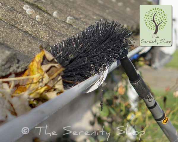 Darlac Garden Swop Top Gutter Cleaning Brush - Image 2